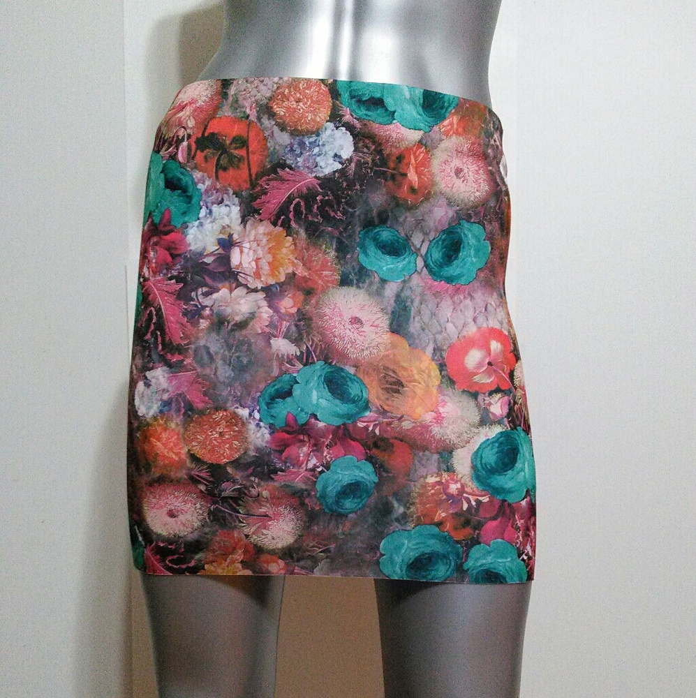 SHINE STAR • 3D Floral Tube Skirt /NWOT size (L)